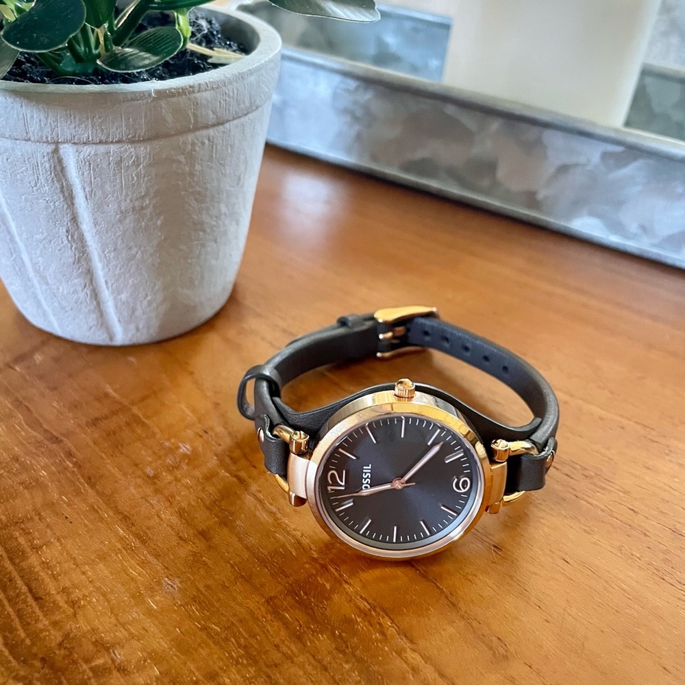 Women’s Fossil Watch ✨